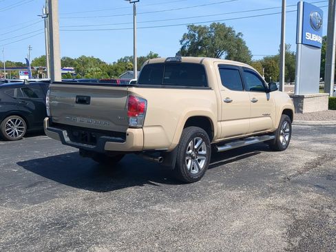 Used 2019 Toyota Tacoma Limited RWD image 4
