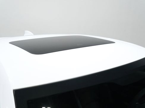 Used 2018 Chevrolet Camaro ZL1 RWD image 14