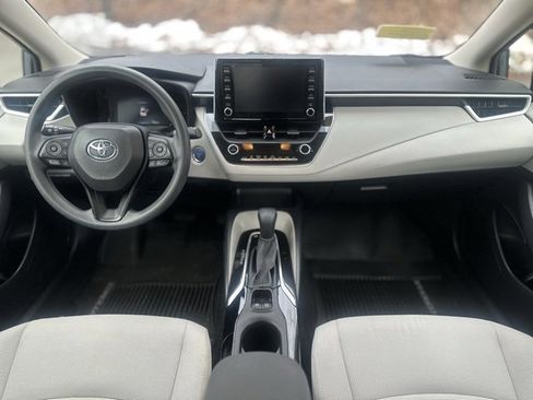 Used 2020 Toyota Corolla LE image 22