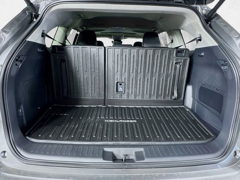 New 2026 Toyota Highlander Limited image 25