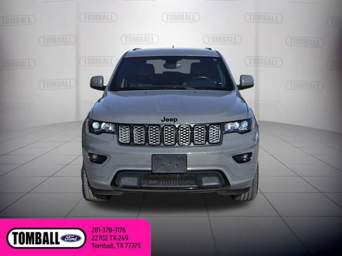 Used 2022 Jeep Grand Cherokee Laredo X RWD image 2