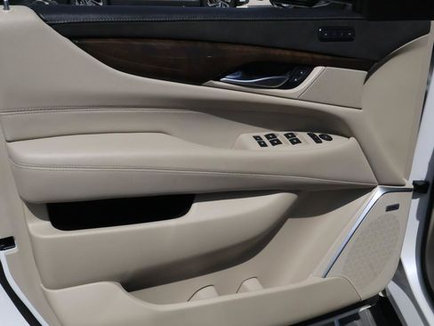 Used 2019 Cadillac Escalade Premium Luxury w/ LPO, Radiant Package RWD image 18