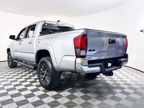 Used 2020 Toyota Tacoma SR5 image 21
