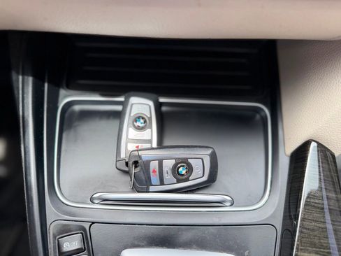 Used 2018 BMW 330i xDrive Sedan w/ Convenience Package AWD/4WD image 33
