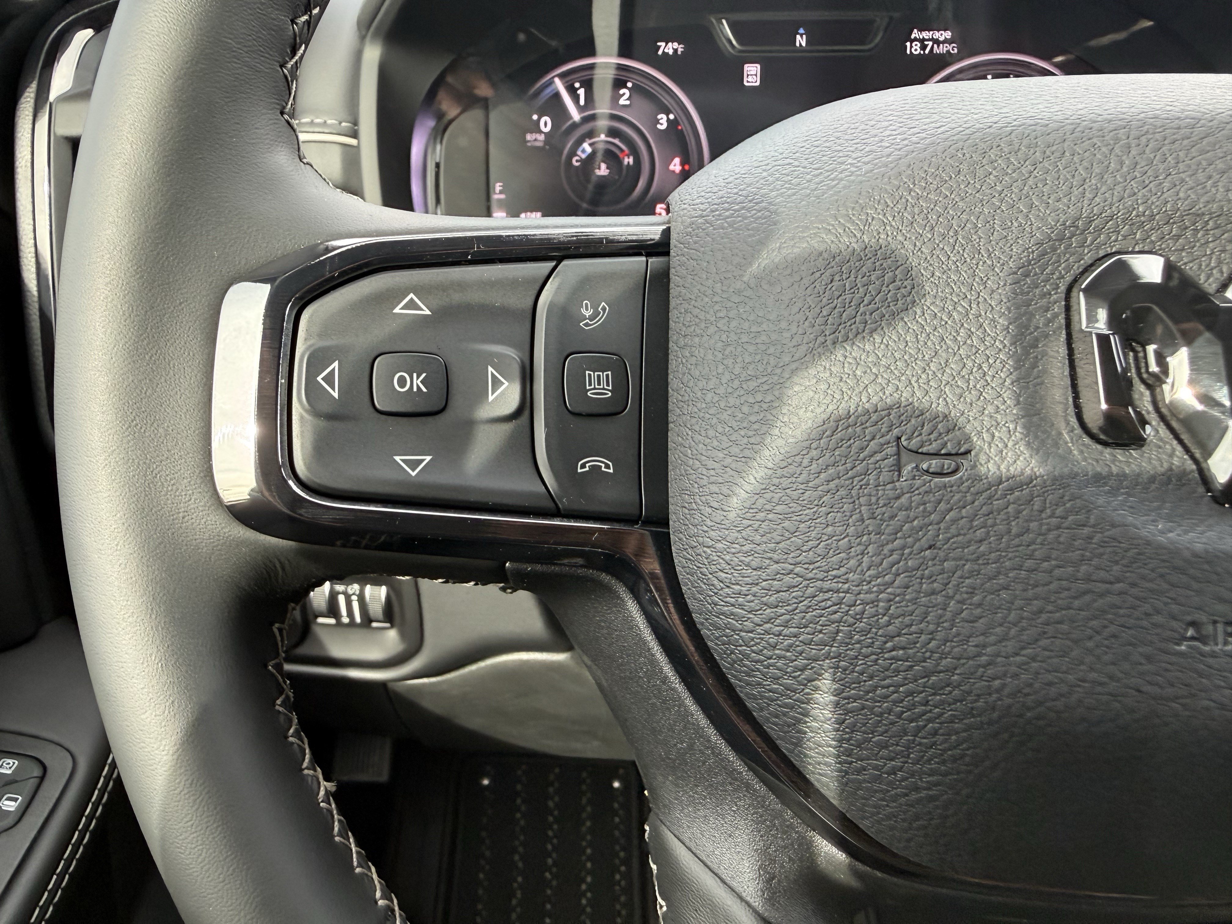 Used 2026 RAM 2500 Limited AWD/4WD image 17