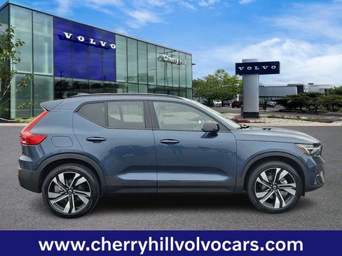 Certified 2026 Volvo XC40 B5 Ultra image 8