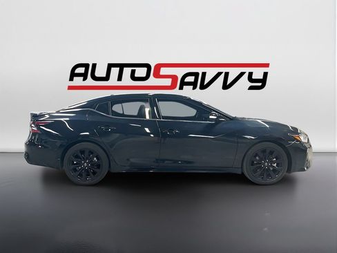 Used 2023 Nissan Maxima SR w/ Sport Mat Group FWD image 8