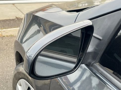 Used 2019 Toyota Corolla L image 8