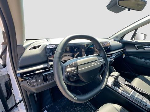 New 2026 Kia Sportage EX image 9