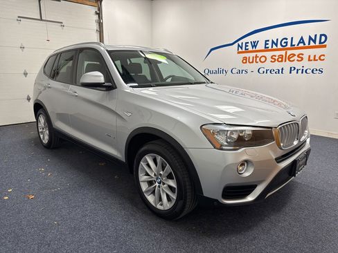 Used 2017 BMW X3 xDrive28i image 4