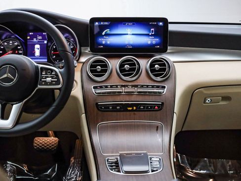 Used 2022 Mercedes-Benz GLC 300 image 14