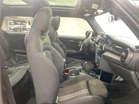 Used 2021 MINI Cooper S w/ 6.5" Touchscreen Package image 30