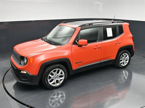 Used 2016 Jeep Renegade Latitude FWD image 20