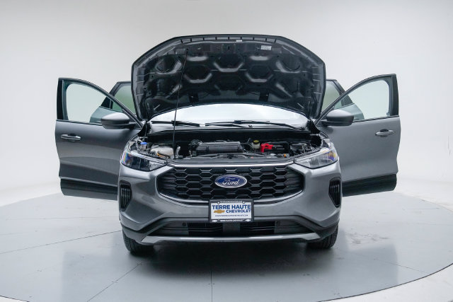 Used 2025 Ford Escape ST-Line FWD image 17