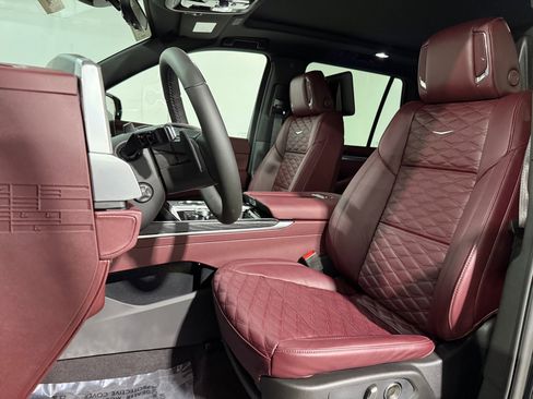 New 2026 Cadillac Escalade Luxury w/ Touring Package image 4