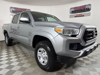 Used 2023 Toyota Tacoma SR video 1