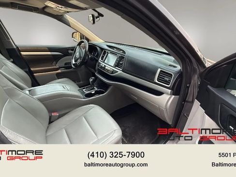 Used 2015 Toyota Highlander XLE AWD/4WD image 15