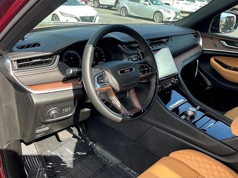 New 2025 Jeep Grand Cherokee L Summit w/ Luxury Tech Group V image 6