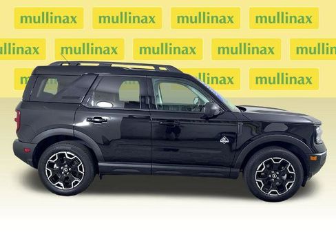 Certified 2025 Ford Bronco Sport Outer Banks w/ Outer Banks Tech Package+ AWD/4WD image 2