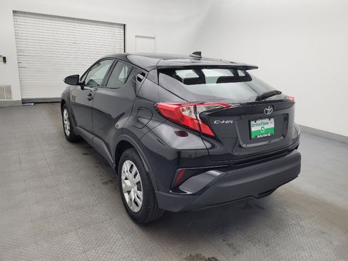 Used 2021 Toyota C-HR LE image 5