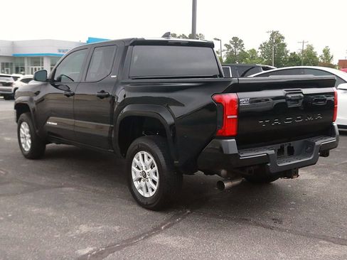 Used 2025 Toyota Tacoma SR5 RWD image 5