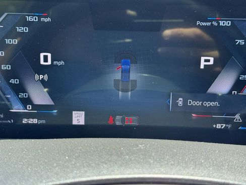 Used 2024 BMW X7 M60i w/ M Sport Professional Package AWD/4WD image 28