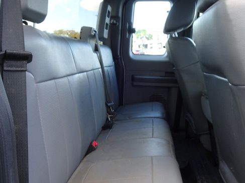 Used 2014 Ford F550 4WD SuperCab 162 WB 60 CA XL image 14