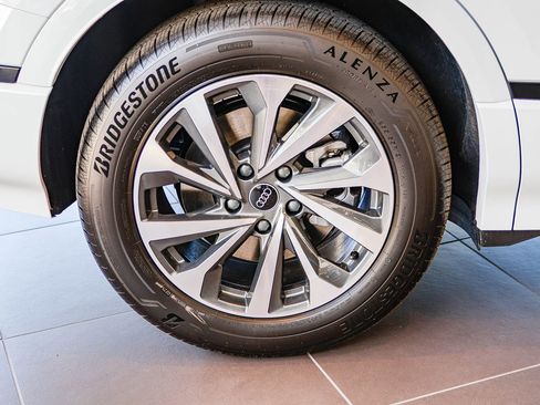 New 2025 Audi Q6 e-tron Premium AWD/4WD image 5