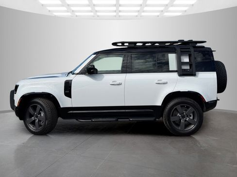 New 2026 Land Rover Defender 110 X-Dynamic SE image 8