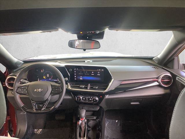 Used 2025 Chevrolet Trax RS w/ Driver Confidence Package FWD image 21