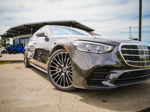 Certified 2022 Mercedes-Benz S 500 4MATIC image 2