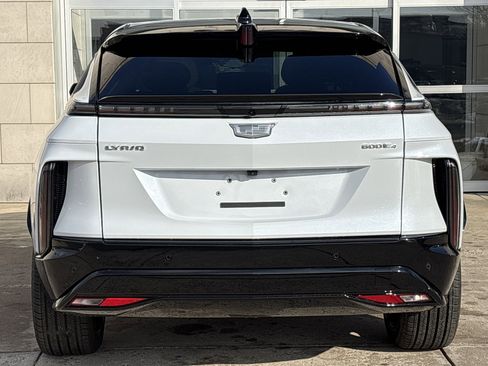 New 2026 Cadillac Lyriq Signature Sport image 7