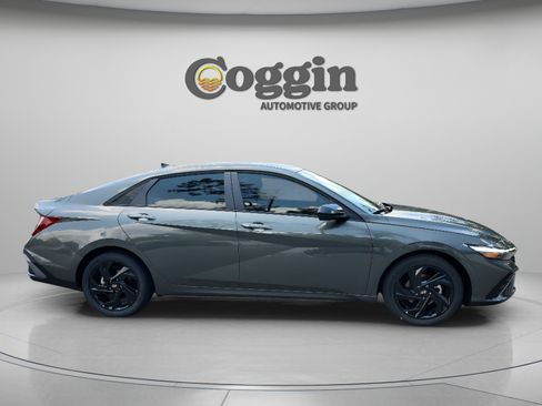 New 2026 Hyundai Elantra Sport FWD image 6