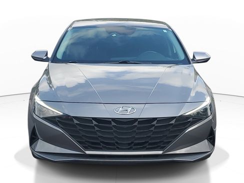 Used 2023 Hyundai Elantra SEL w/ Convenience Package FWD image 2