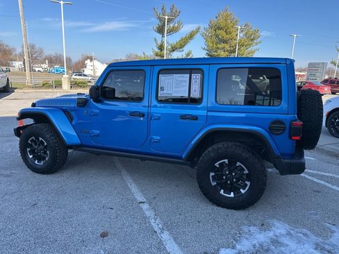 Used 2024 Jeep Wrangler Unlimited Rubicon 4xe image 16