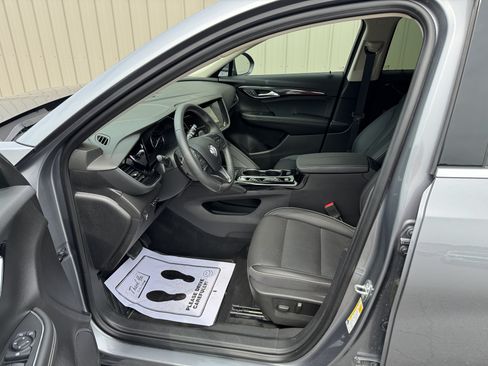 Used 2022 Buick Envision Essence w/ Technology Package I FWD image 9