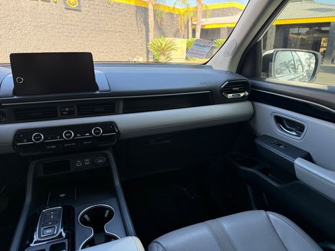 Used 2025 Honda Pilot Touring image 22