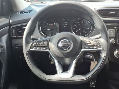 Used 2022 Nissan Rogue Sport S image 26