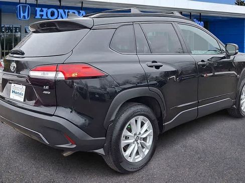 Used 2022 Toyota Corolla Cross LE image 8