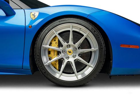 Used 2018 Ferrari 488 Spider RWD image 30