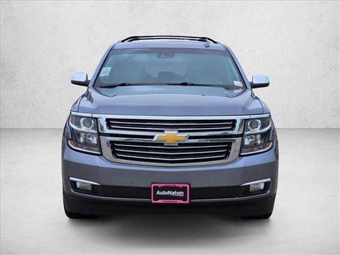 Used 2018 Chevrolet Suburban Premier AWD/4WD image 2