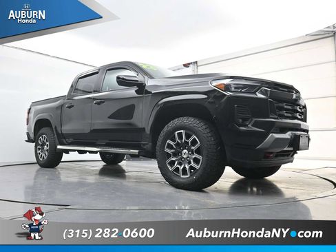 Used 2023 Chevrolet Colorado Z71 w/ Z71 Convenience Package 2 AWD/4WD image 16