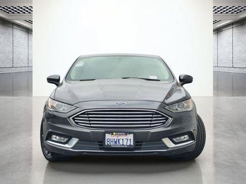 Certified 2018 Ford Fusion SE w/ Equipment Group 201A FWD image 3