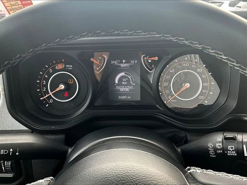 Used 2025 Jeep Wrangler Unlimited Sport AWD/4WD image 14