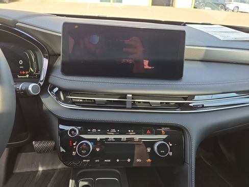 Used 2026 INFINITI QX60 Luxe w/ Cargo Package image 14