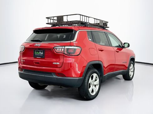Used 2018 Jeep Compass Latitude w/ Popular Equipment Group AWD/4WD image 9