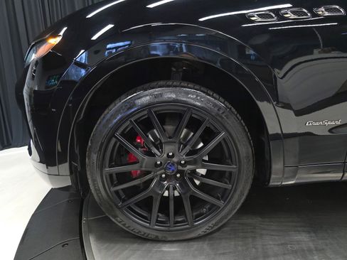 Used 2018 Maserati Levante GranSport image 48