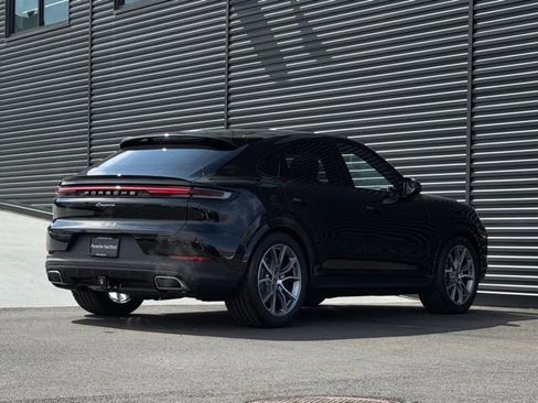 New 2025 Porsche Cayenne Coupe AWD/4WD image 8