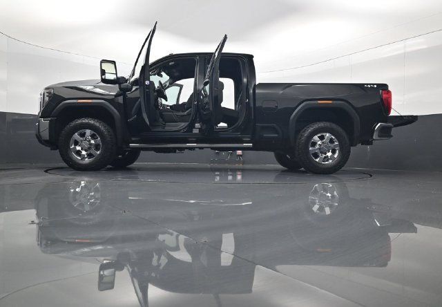 Used 2024 GMC Sierra 2500 Pro w/ Convenience Package AWD/4WD image 34
