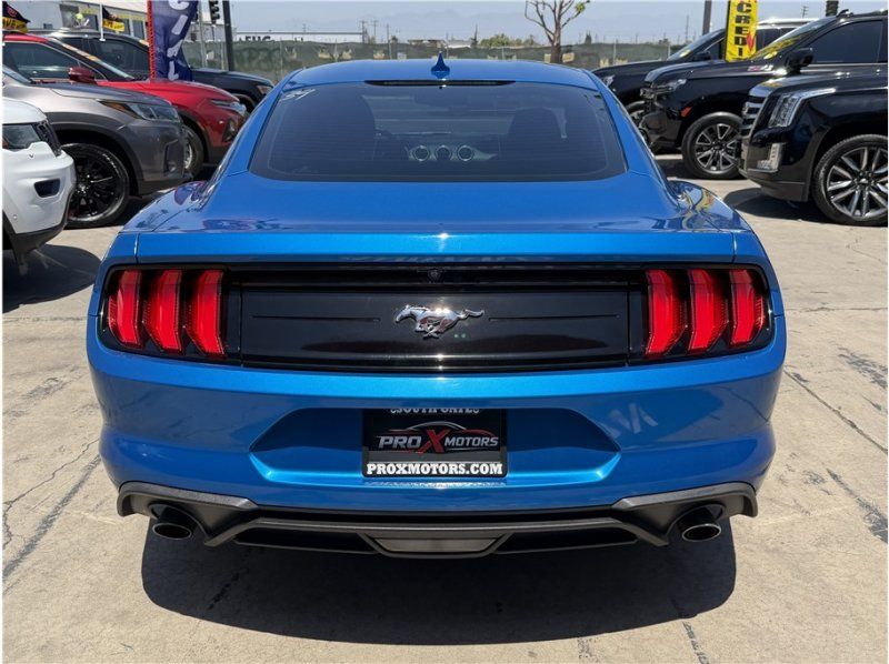 Used 2020 Ford Mustang Coupe RWD image 5
